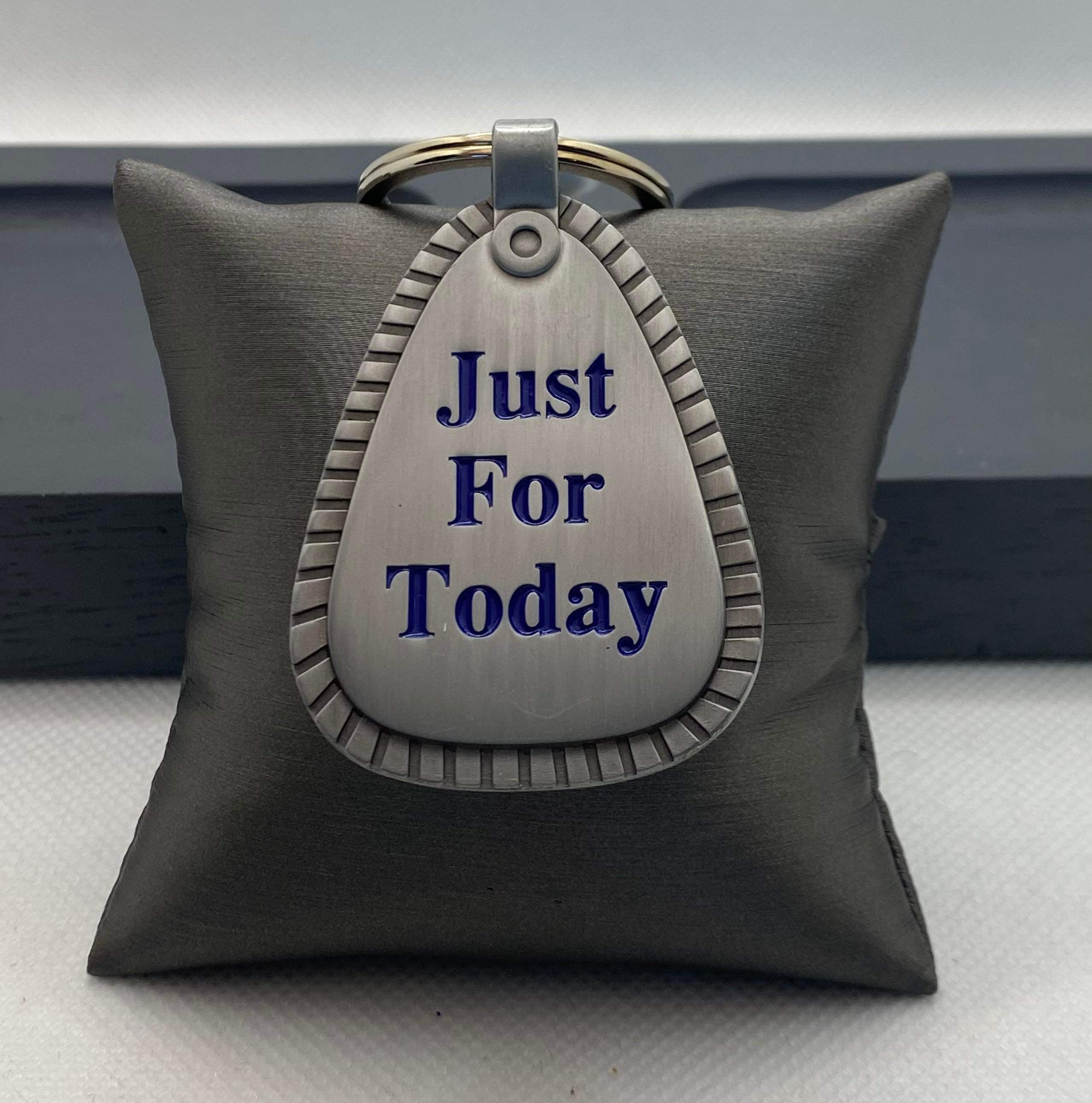 NA Large Medal Key Tag Welcome image 6