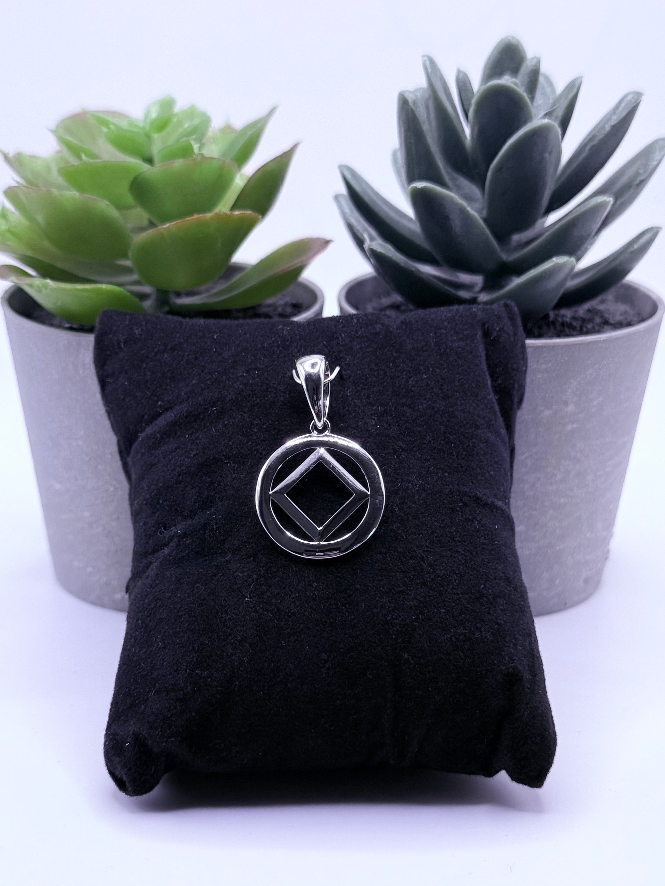 NA Service Symbol Pendant .925 sterling