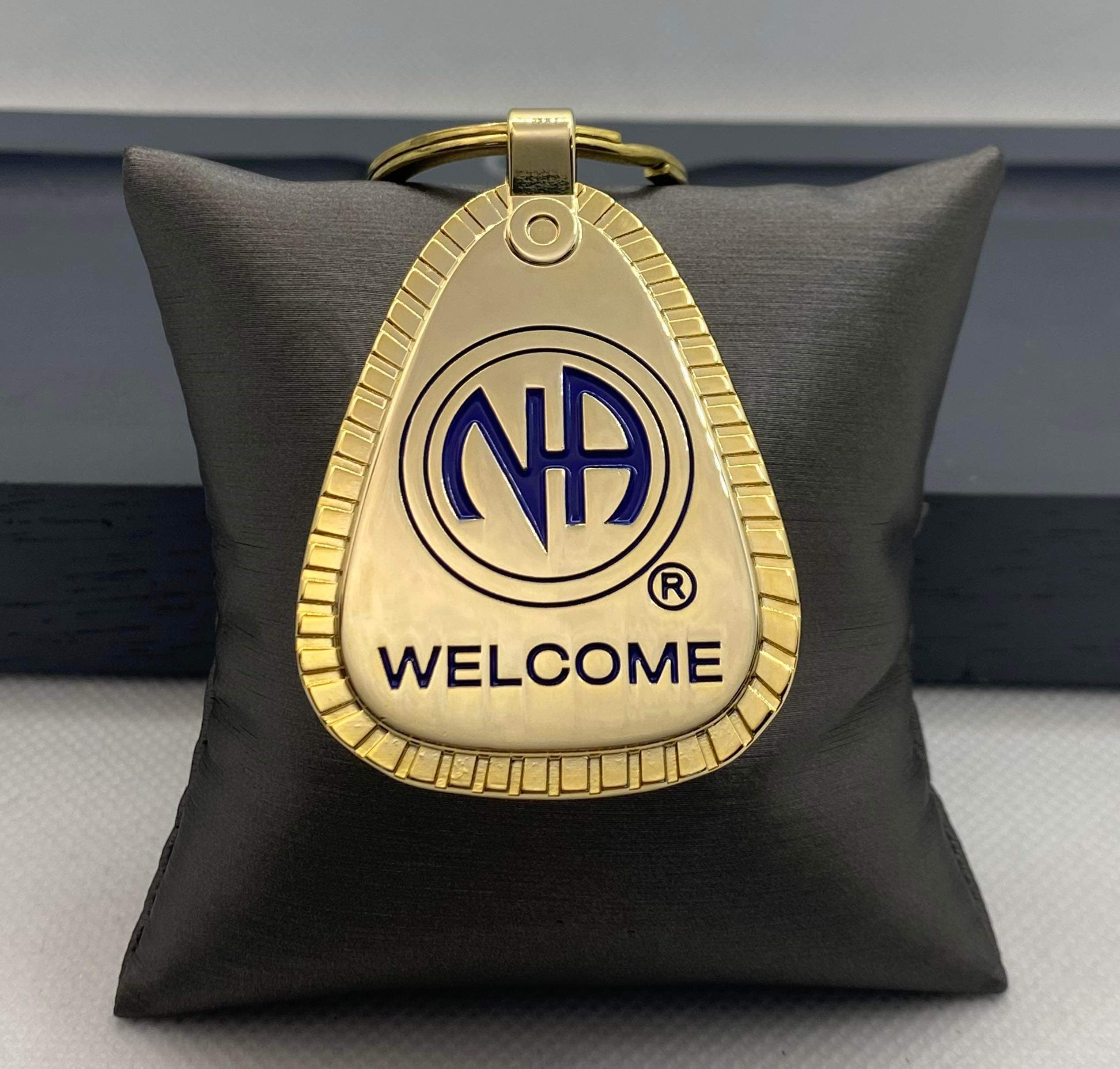 NA Large Medal Key Tag Welcome image 1