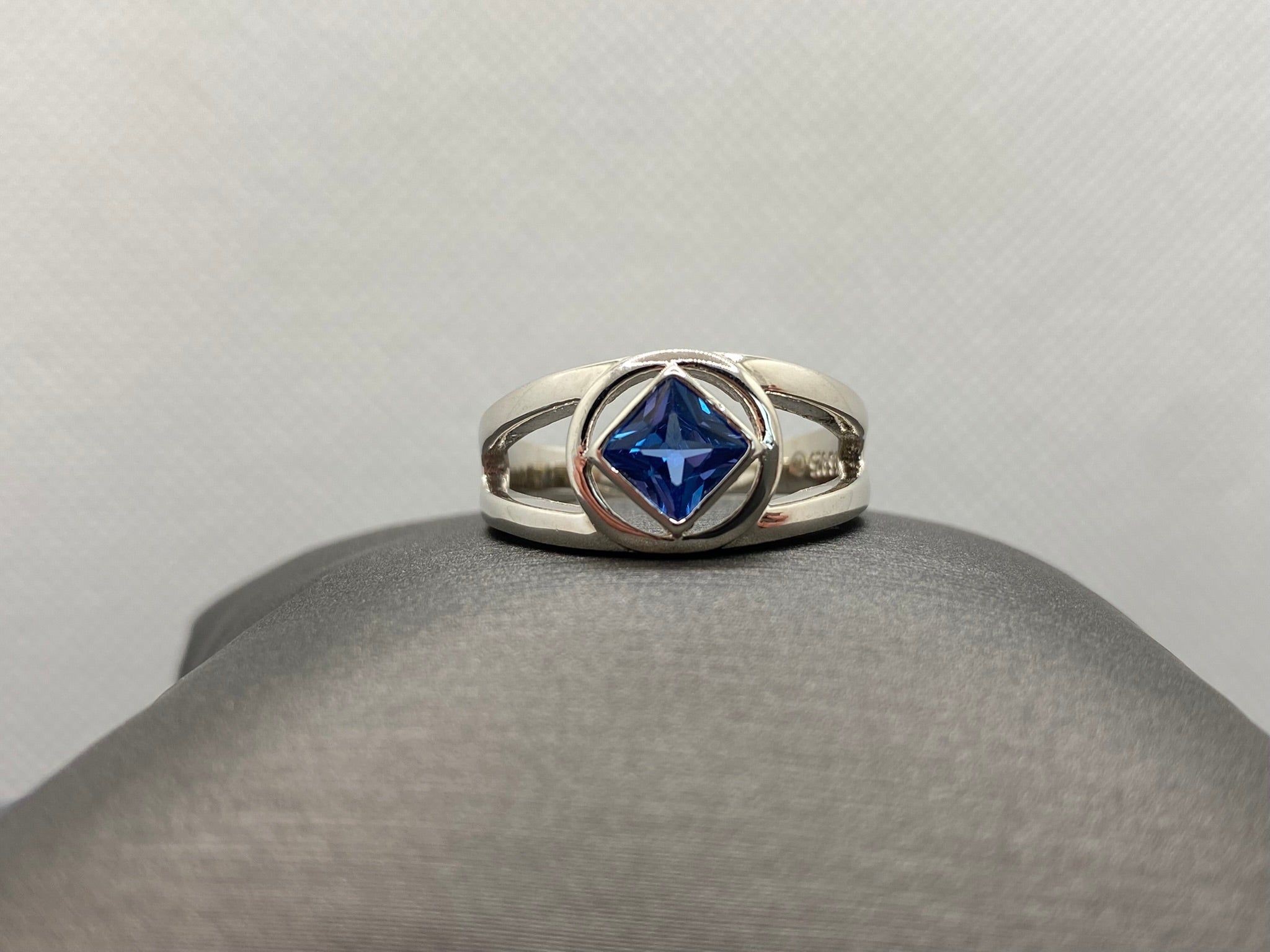 NA Service Symbol Ring with CZ (NAP-25) image 6