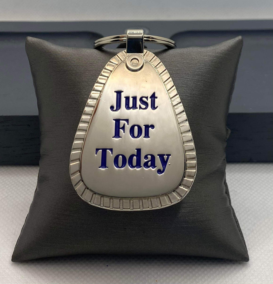 NA Large Medal Key Tag Welcome image 4